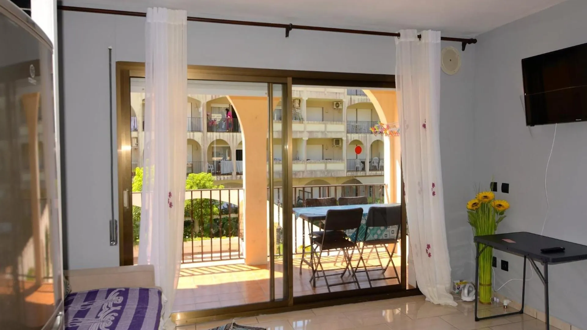 레스타르티트 Jardins Del Mar 006 아파트